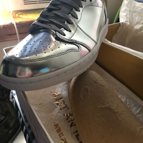 Air Jordan Retro 1 - Picture 5 of 6